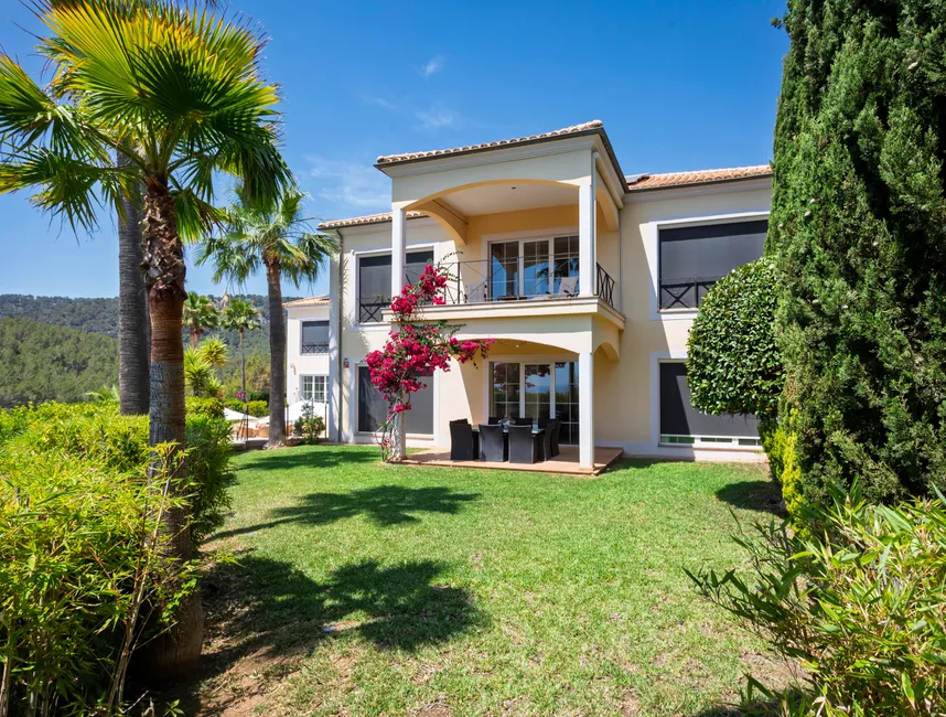 Spacious holiday villa in Son Vida with views over Palma-1