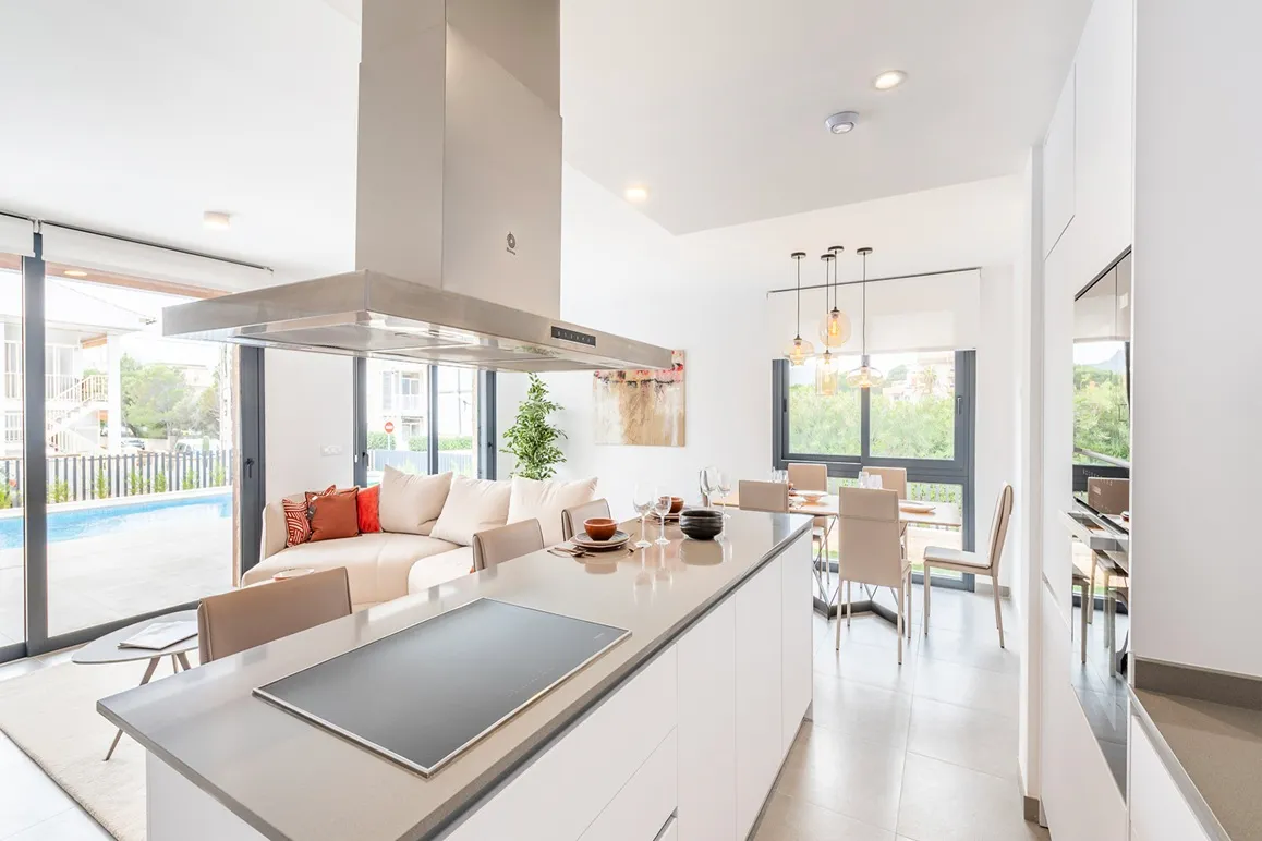 Nueva casa adosada con jardín cerca del mar-4