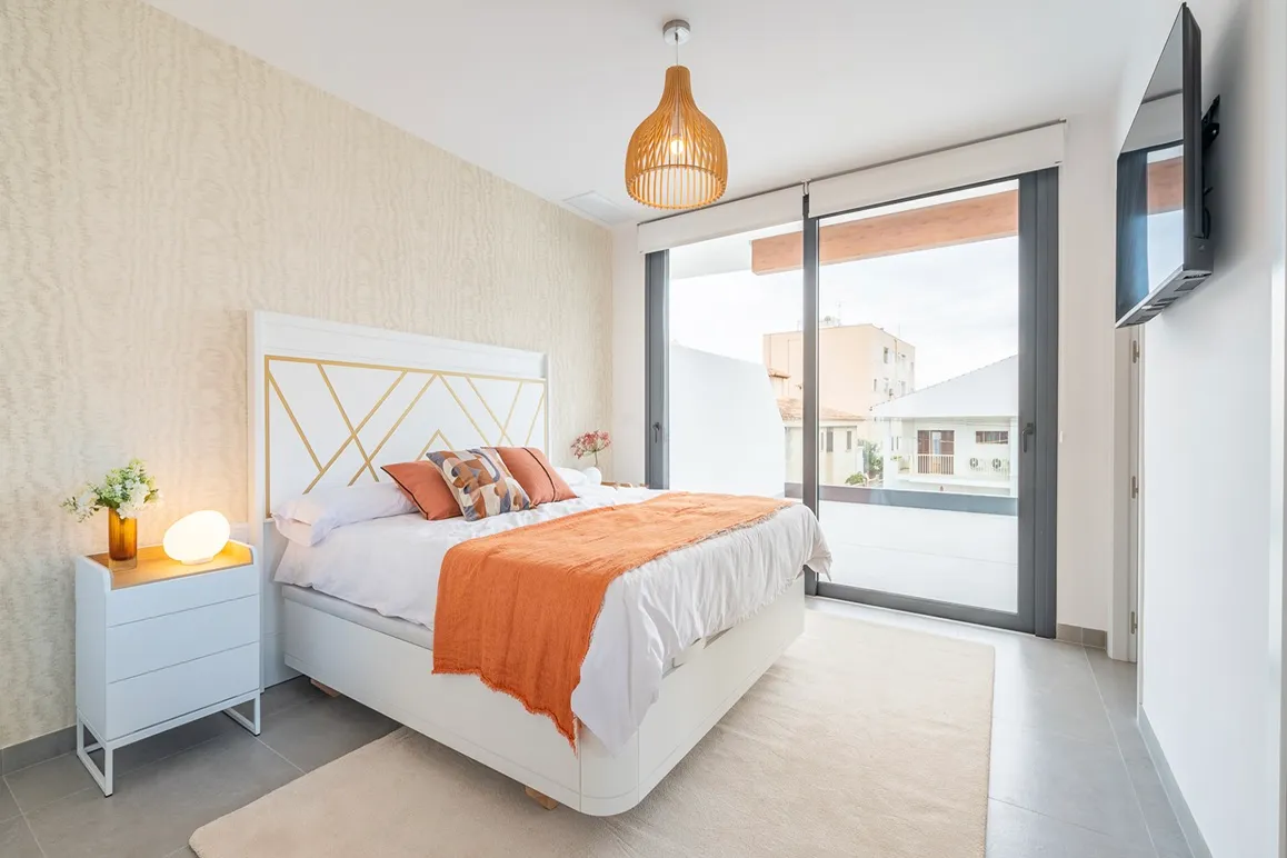 Nueva casa adosada con jardín cerca del mar-9