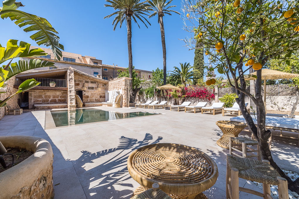 Exceptional, unique property in Santa Maria