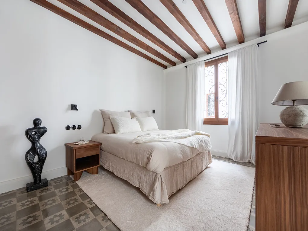 Luxury duplex penthouse with terrace & elevator-16