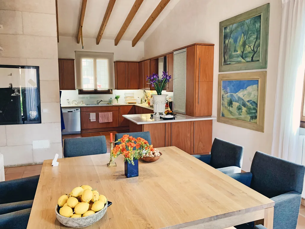 Charmerende finca i ét plan med idyllisk have-7