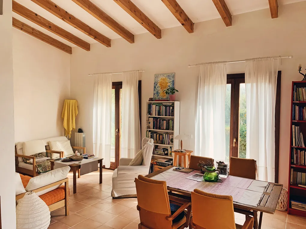 Charmerende finca i ét plan med idyllisk have-9