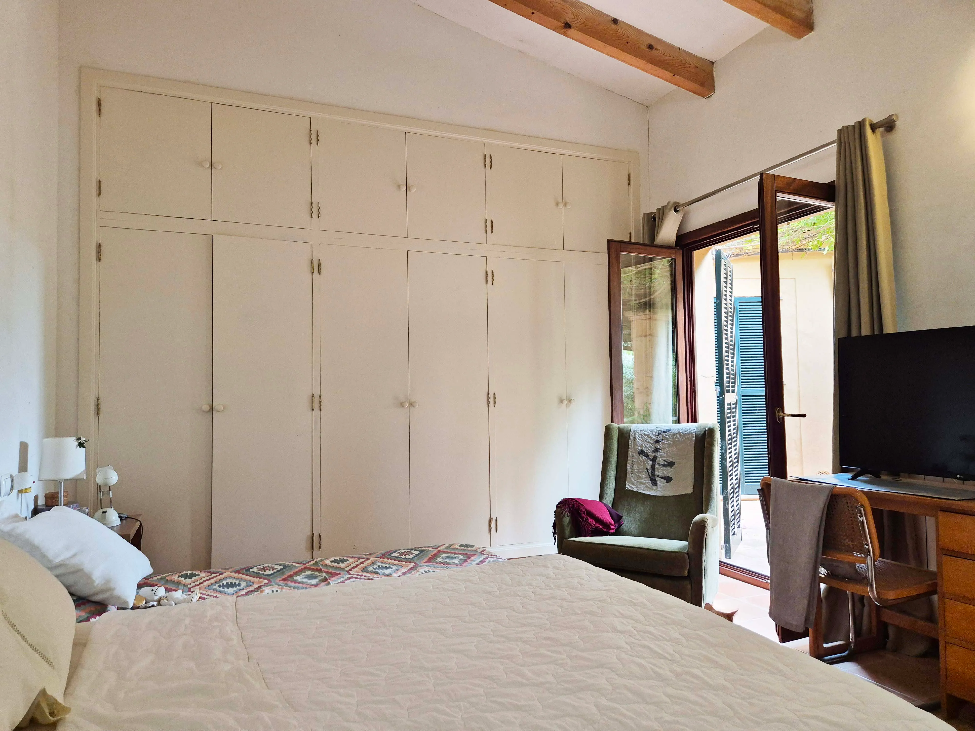 Charmerende finca i ét plan med idyllisk have-10