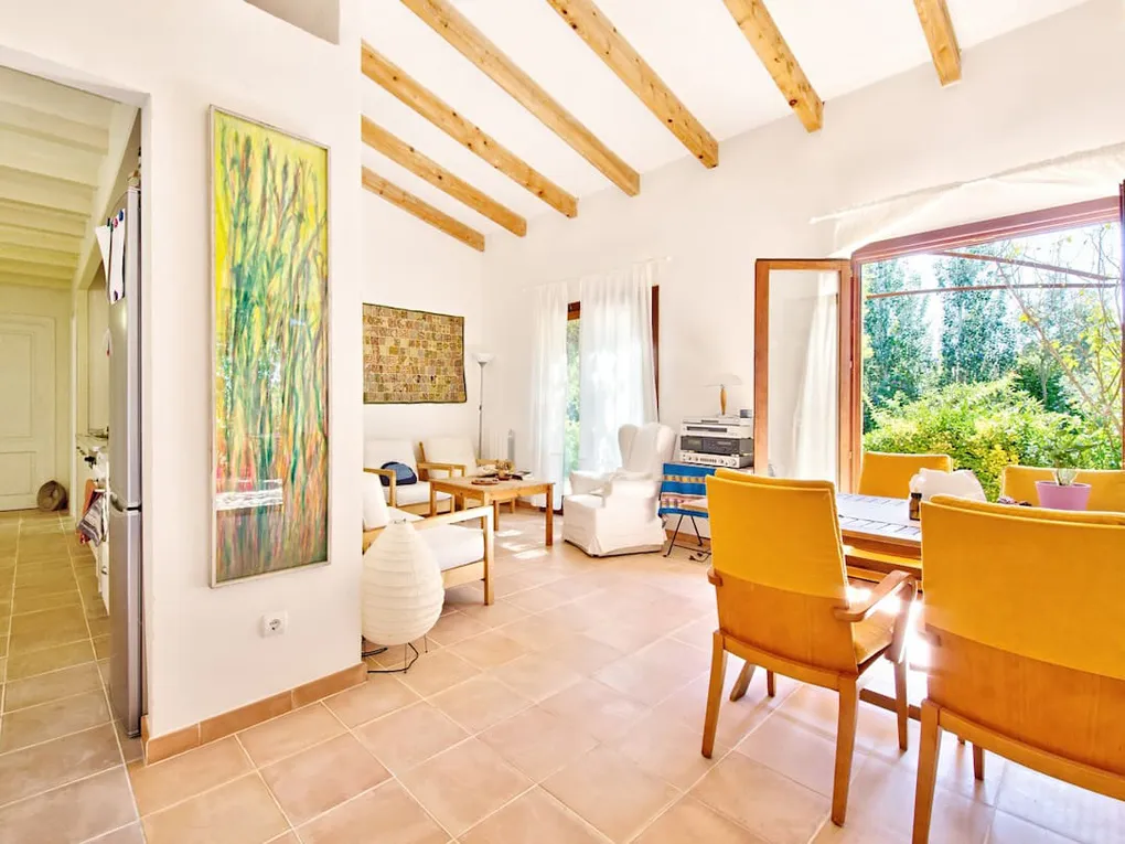 Charmerende finca i ét plan med idyllisk have-8