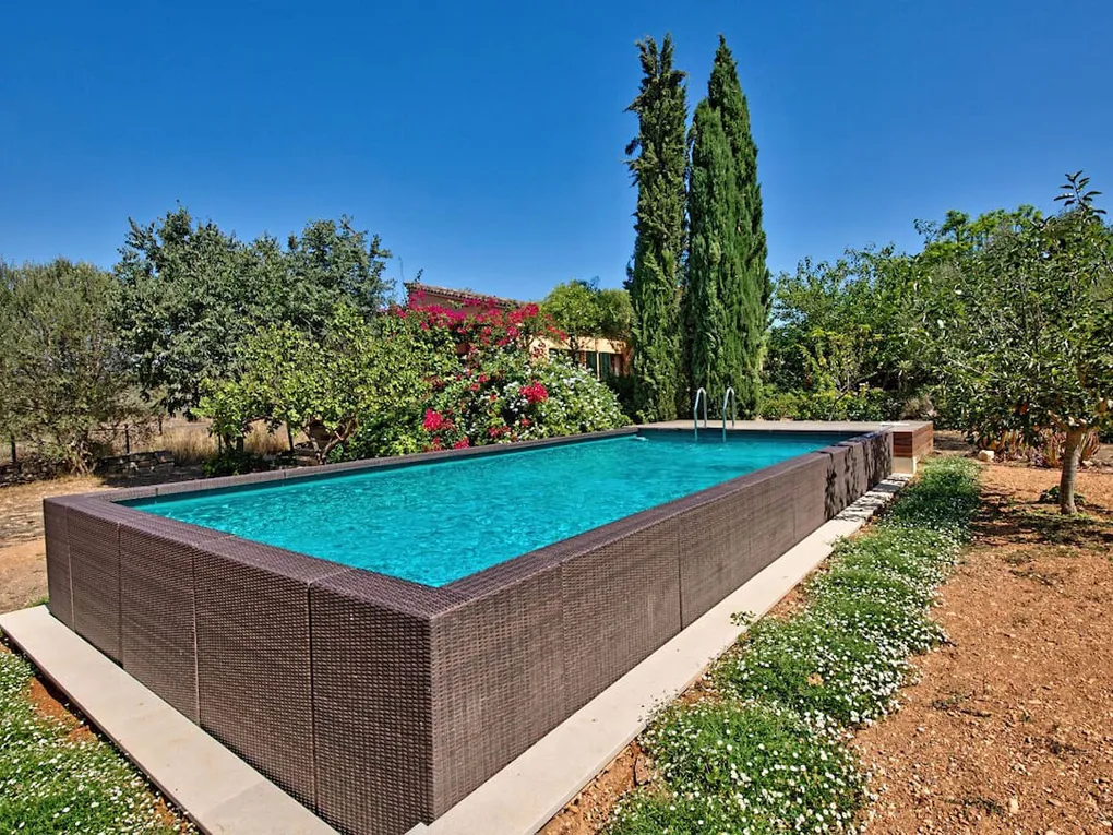 Charmerende finca i ét plan med idyllisk have-13