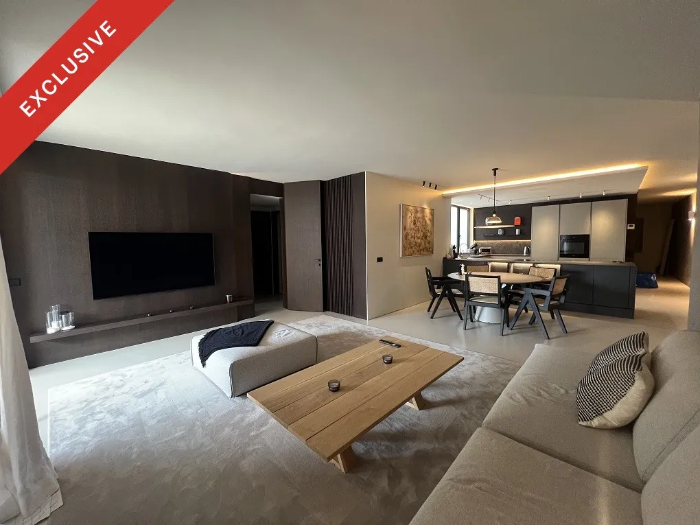 Renoveret lejlighed med terrasse og elevator uden for den gamle bydel-1