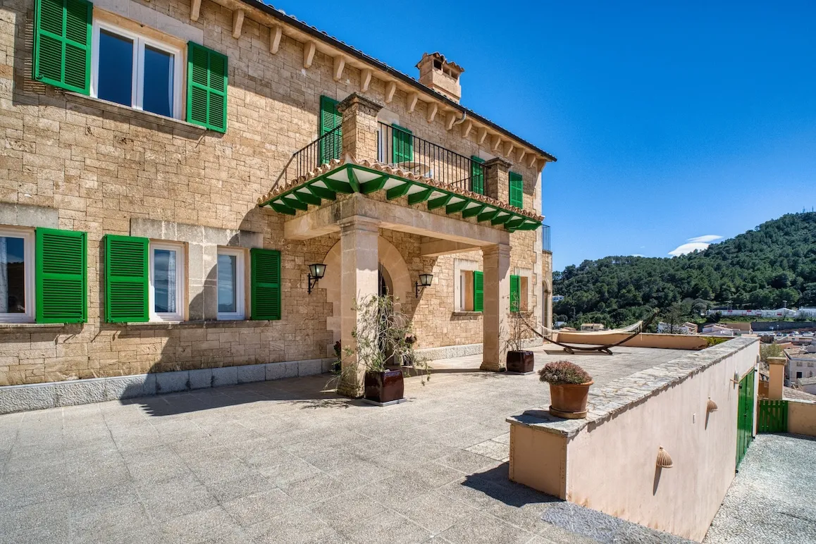 Uniek dorpshuis op een uitstekende locatie onder het kasteel van Capdepera met uitzicht op zee-4