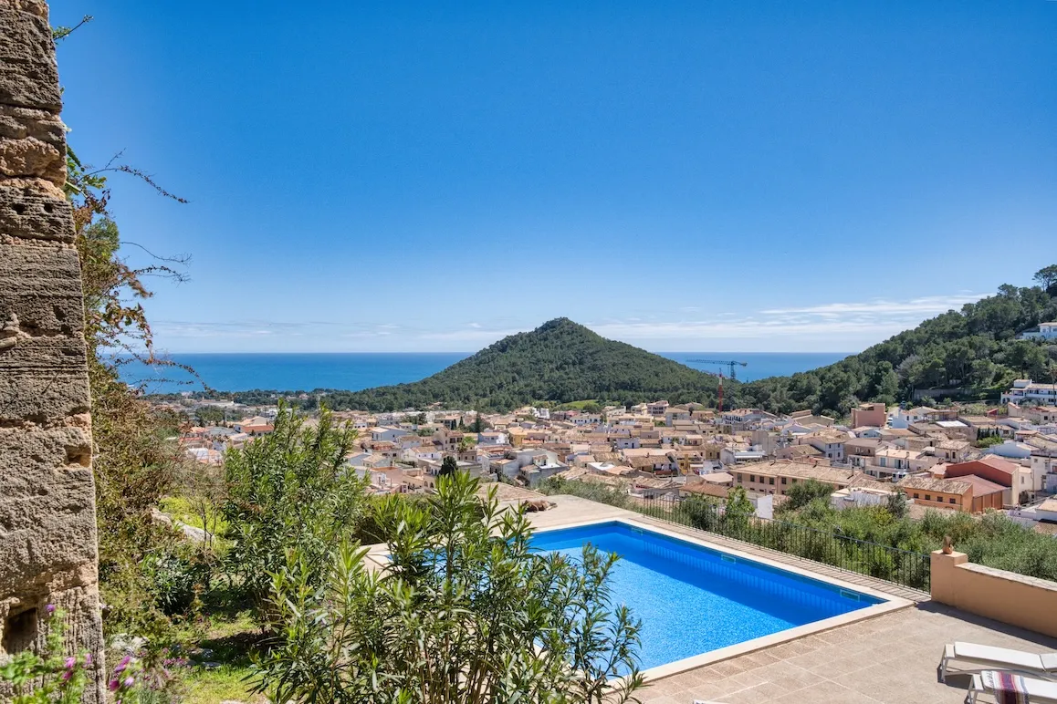 Uniek dorpshuis op een uitstekende locatie onder het kasteel van Capdepera met uitzicht op zee-13