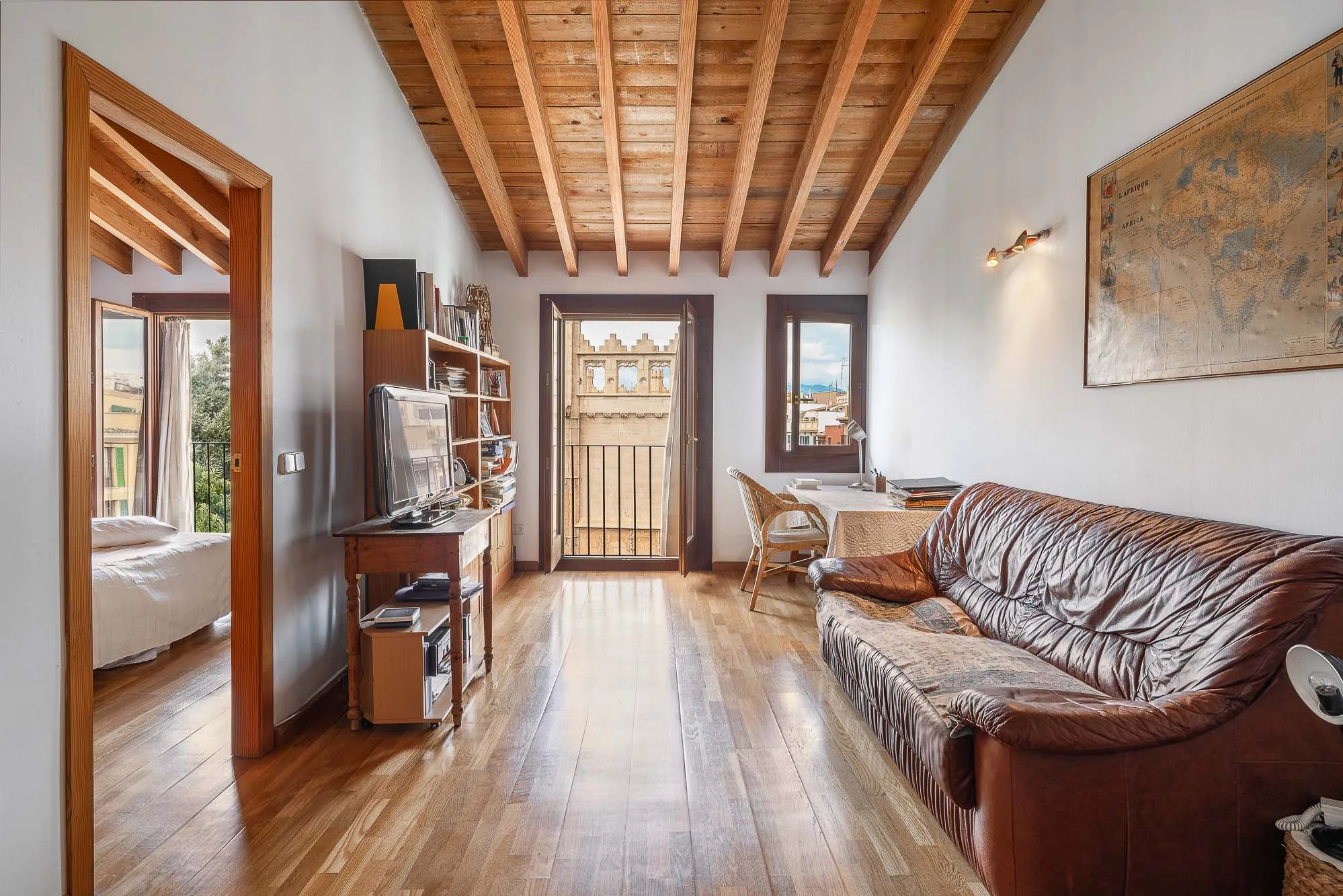 Penthouse dúplex amb terrassa i molt espai per a la creativitat-3