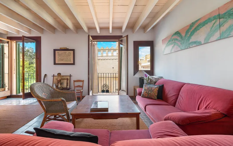 Duplex penthouse with rooftop terrace and plenty of space for creativity