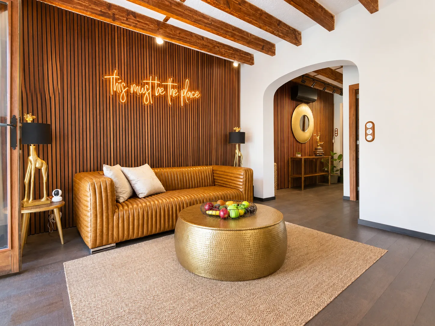Apartamento de diseño con terraza en la plaza del pueblo-2