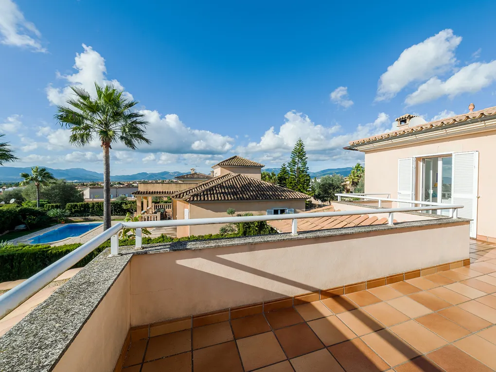 Exclusive family villa with private pool oasis in Sa Cabaneta-19