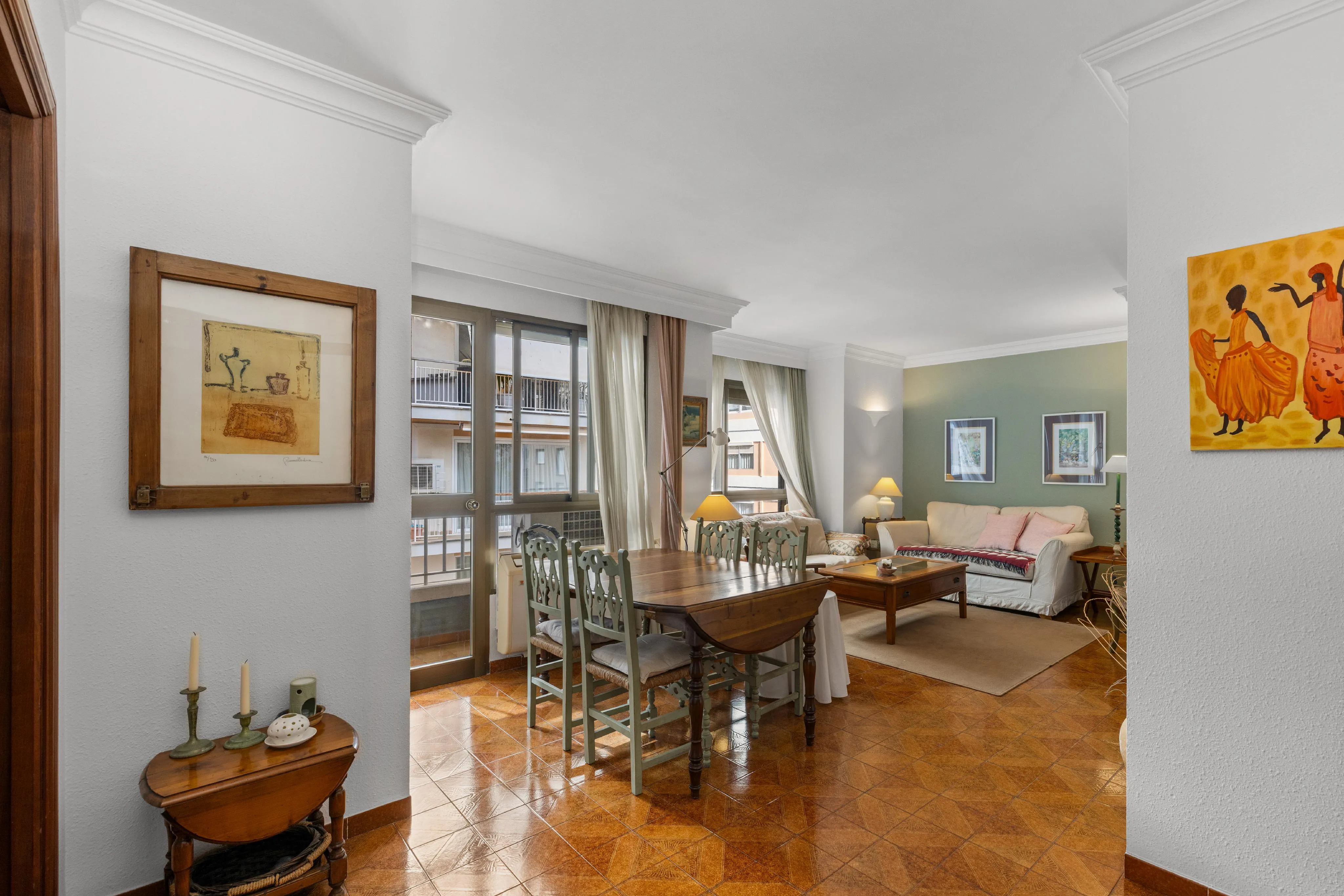 Ruim 4-kamerappartement op een exclusieve locatie-2