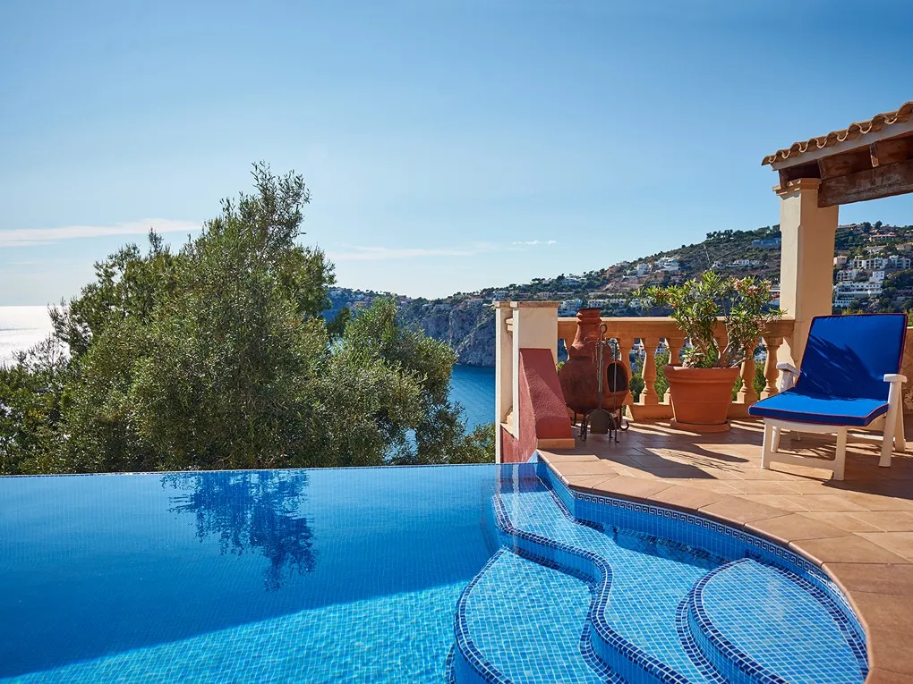 Soleggiato appartamento per vacanze con vista panoramica sul mare e piscina-6