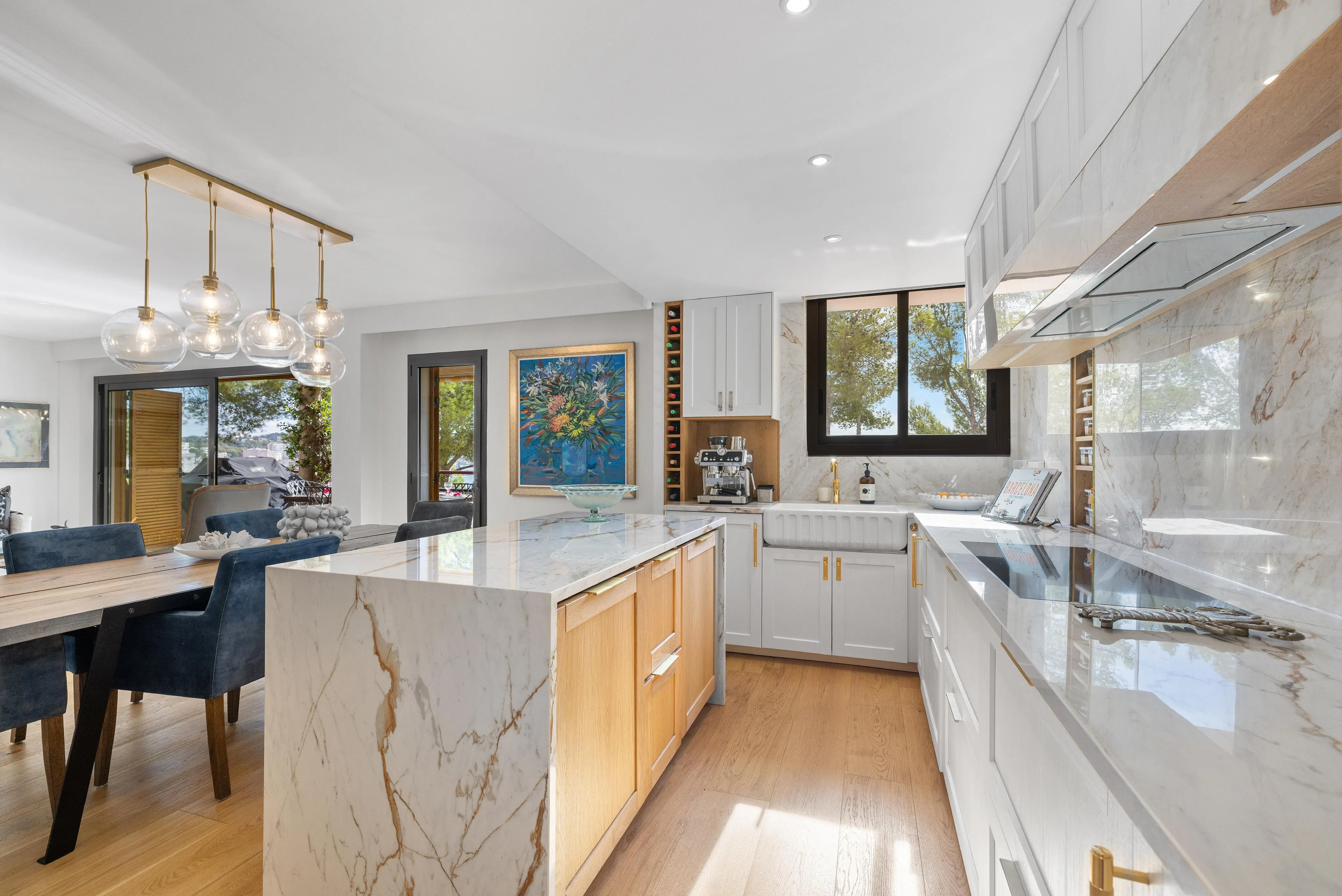 Amplio apartamento con vistas al mar-7