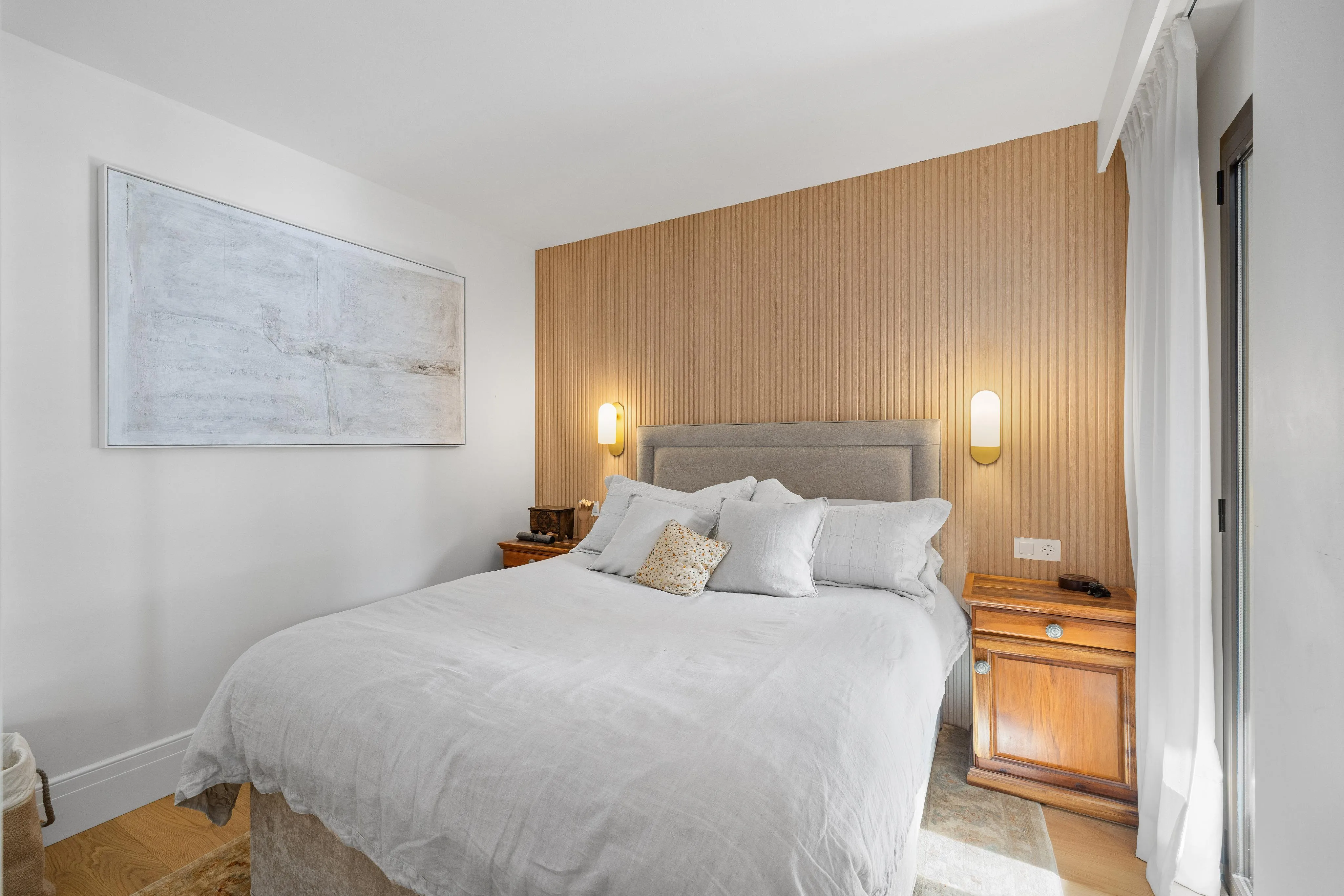 Spacious sea view apartment-14