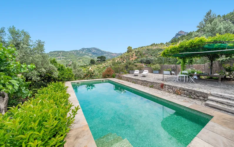 Perfect country home on the outskirts of Soller