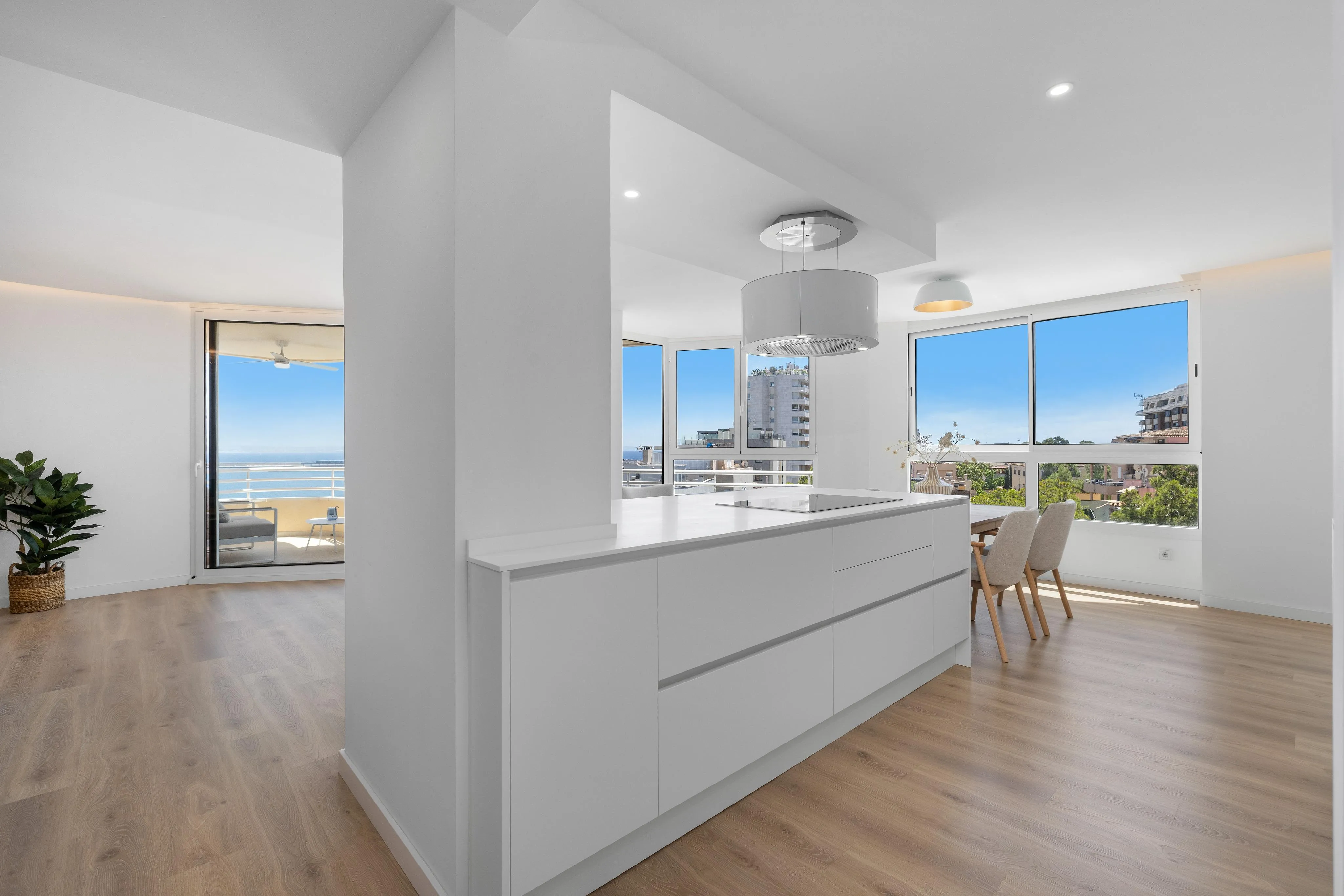 Bright and spacious renovated apartment-8