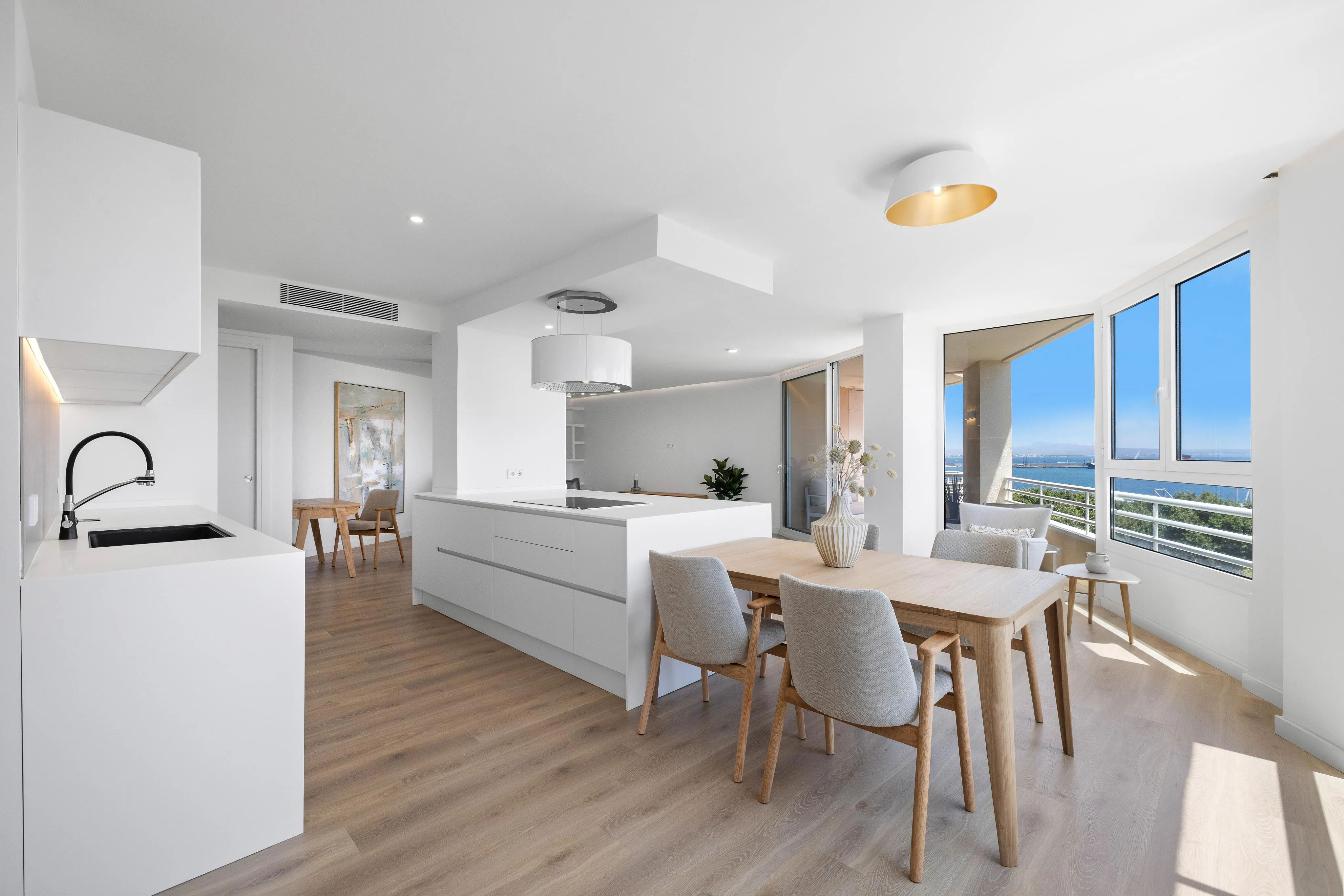 Bright and spacious renovated apartment-9