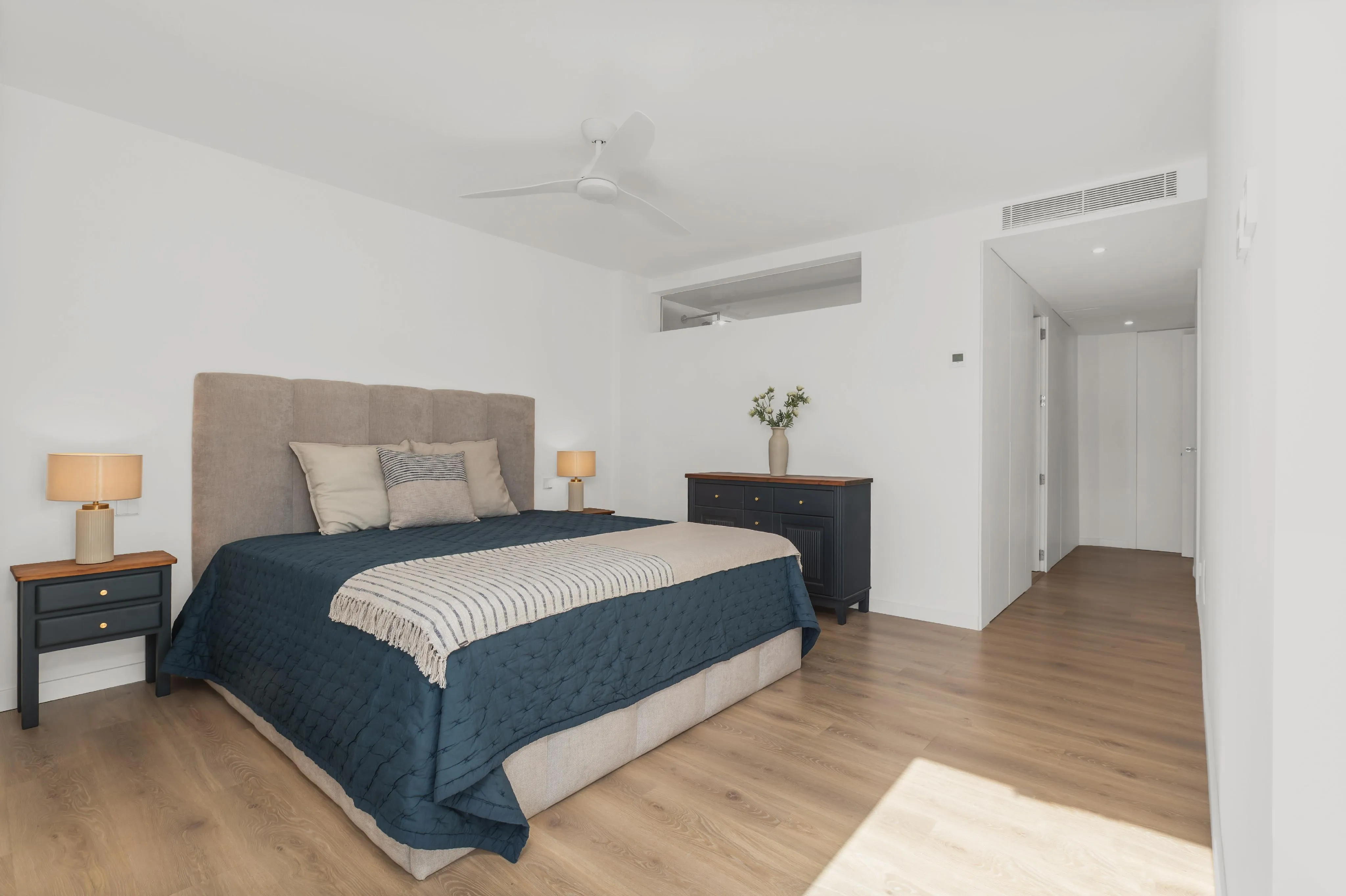 Appartement rénové, lumineux et spacieux-7