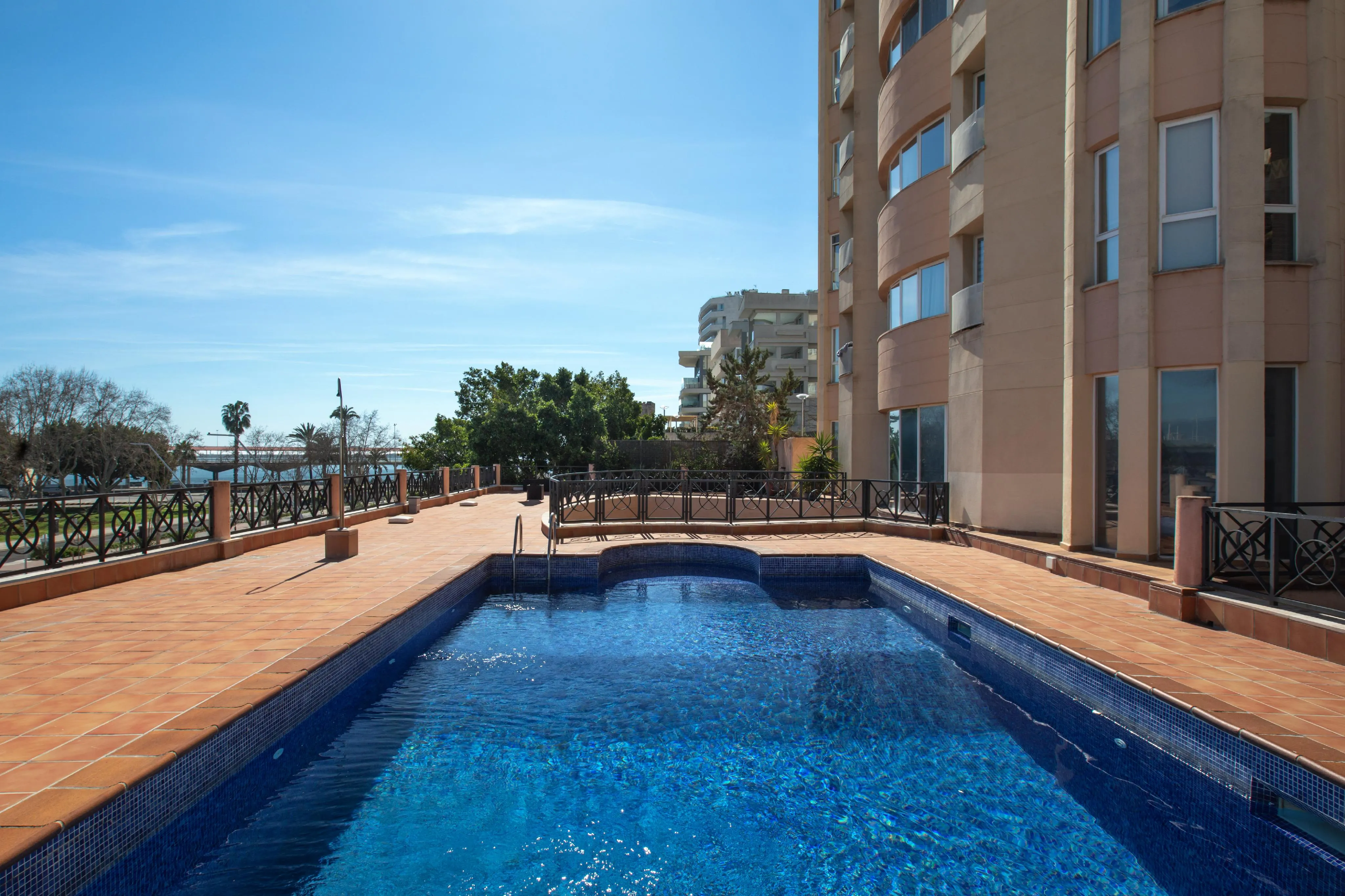 Appartement rénové, lumineux et spacieux-10