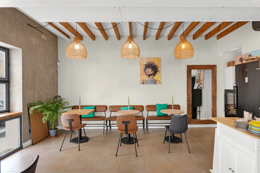 Exclusive Restaurant in the Heart of Santa Catalina-6