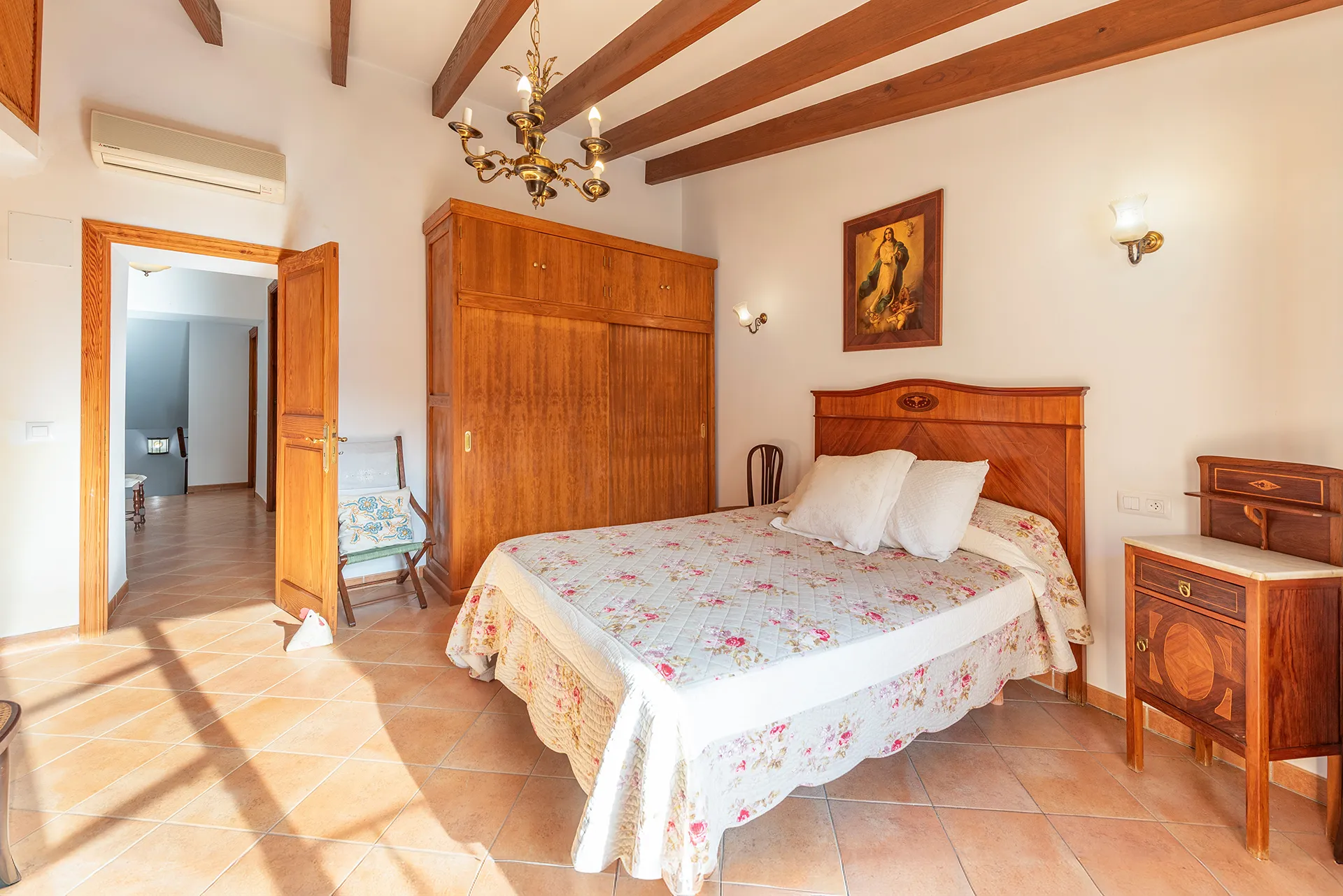 Dom z majorkańskim urokiem i dużym potencjałem biznesowym w samym sercu Pollença-17