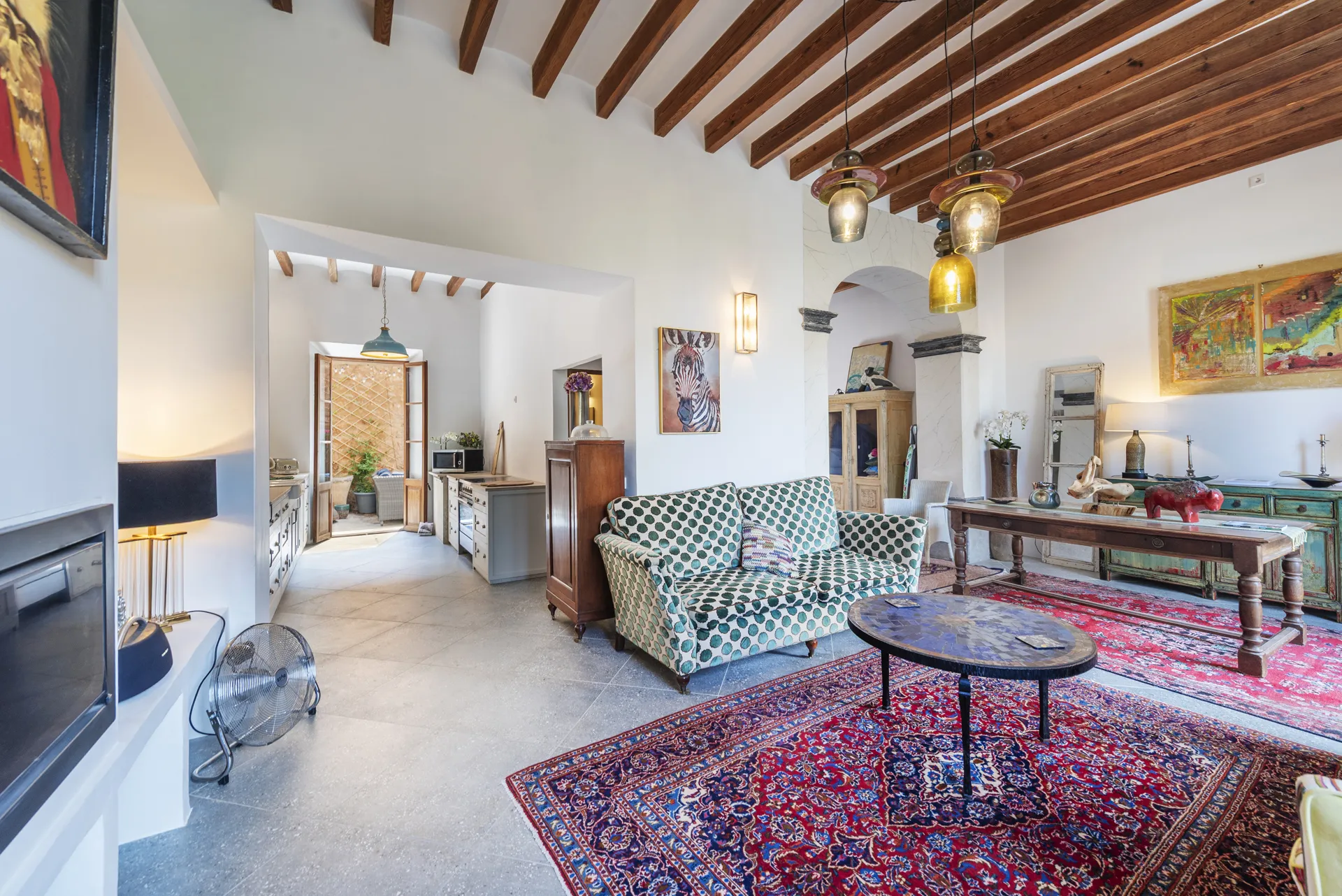 Elegant Deià Hideaway: Classic 5-Bedroom Home with Majestic Mountain Views-3