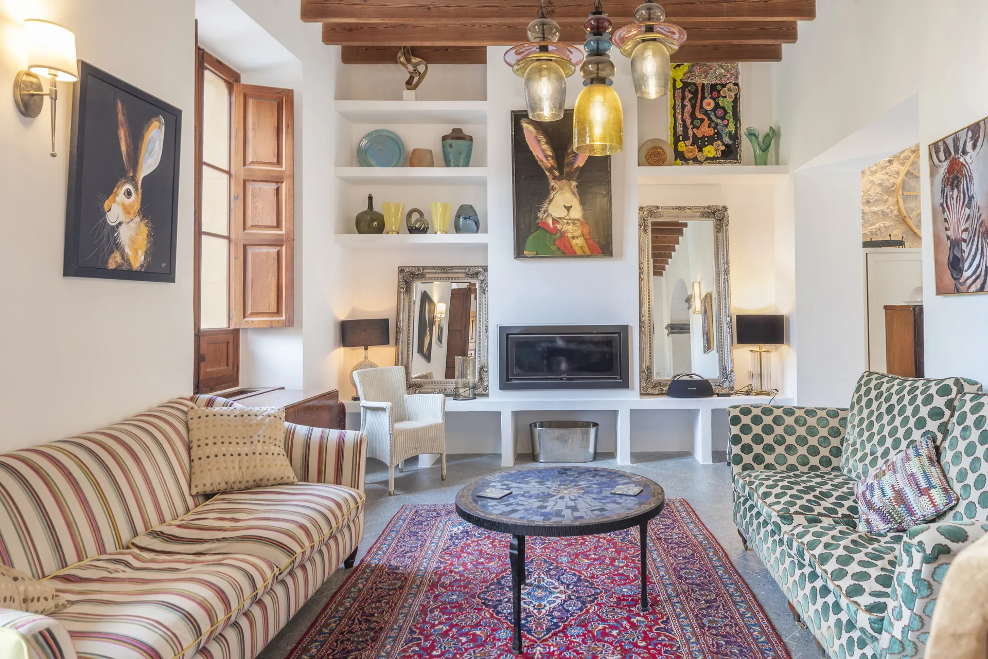 Elegant Deià Hideaway: Classic 5-Bedroom Home with Majestic Mountain Views-2