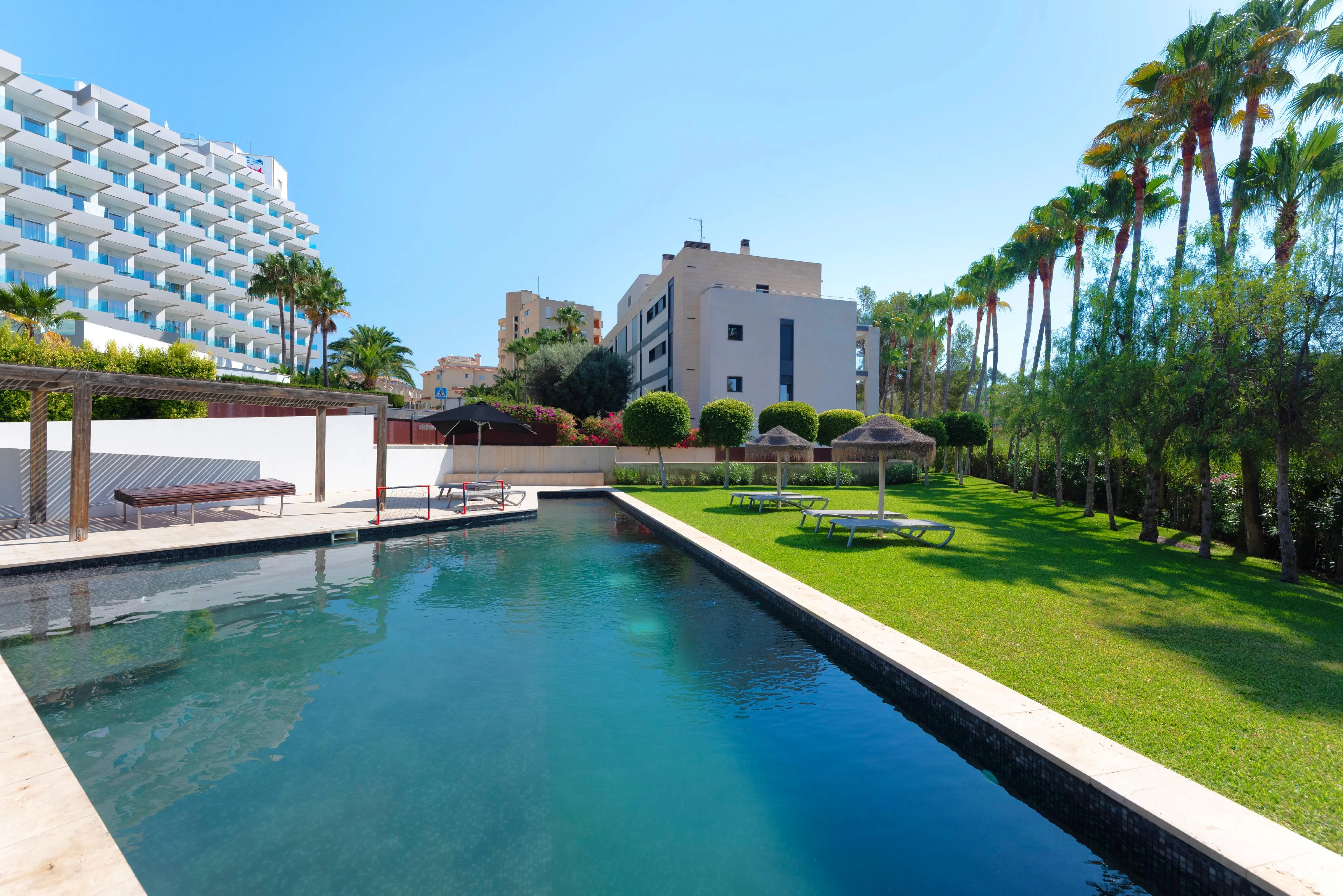 Moderno apartamento con jardín a poca distancia de Portals-16