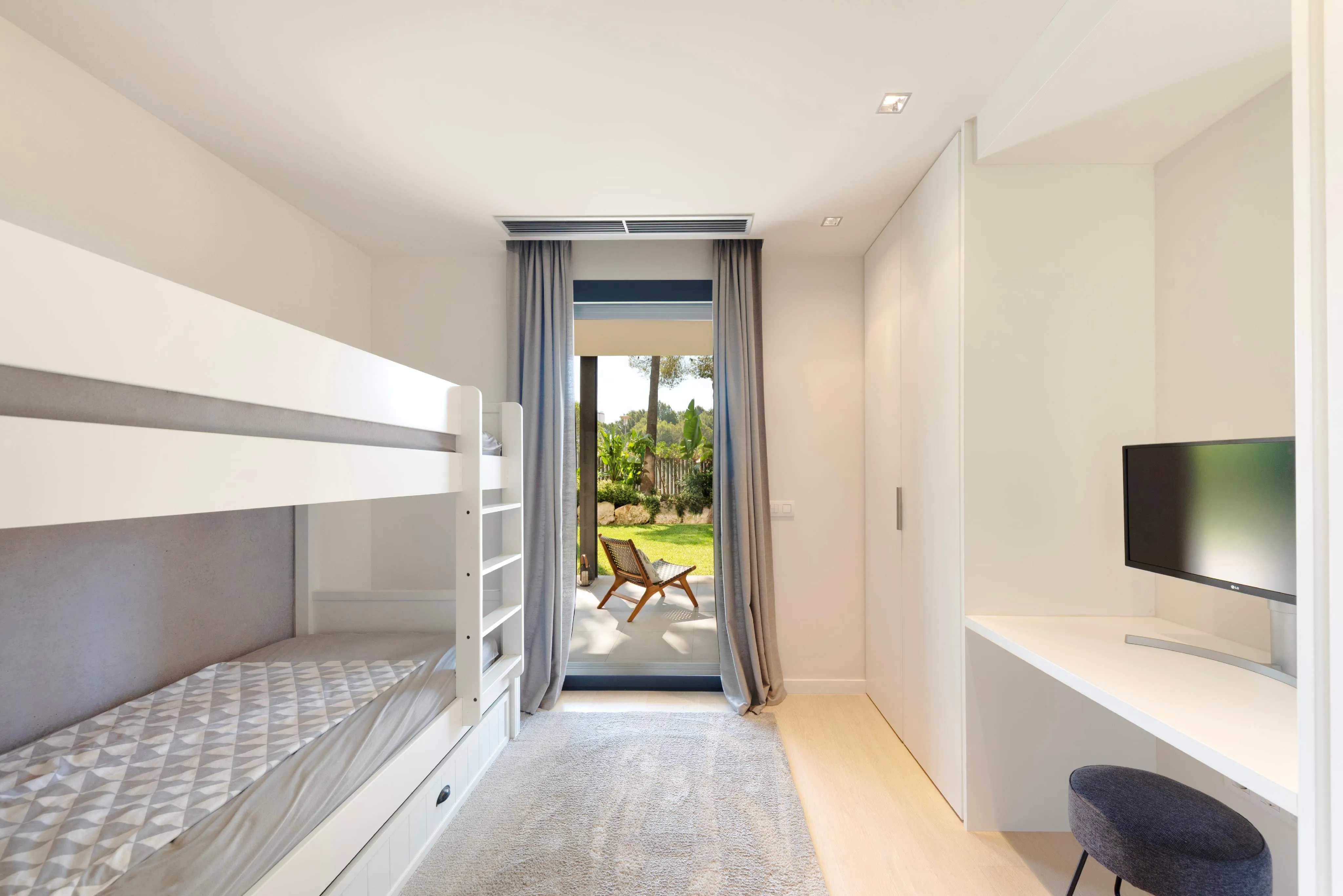 Moderno apartamento con jardín a poca distancia de Portals-12