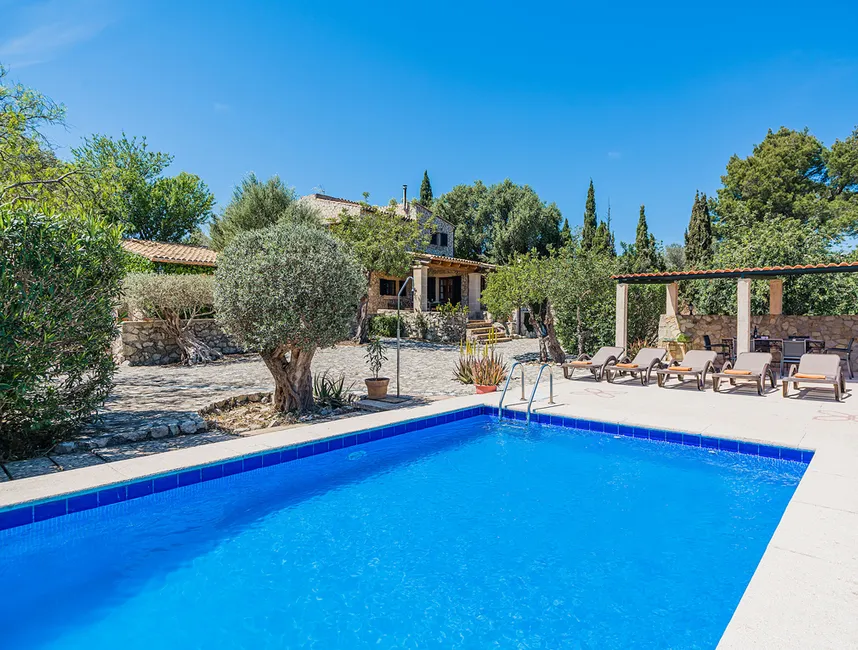 "CA'N NOGUERA" Alquileres Vacacionales en Pollensa-1