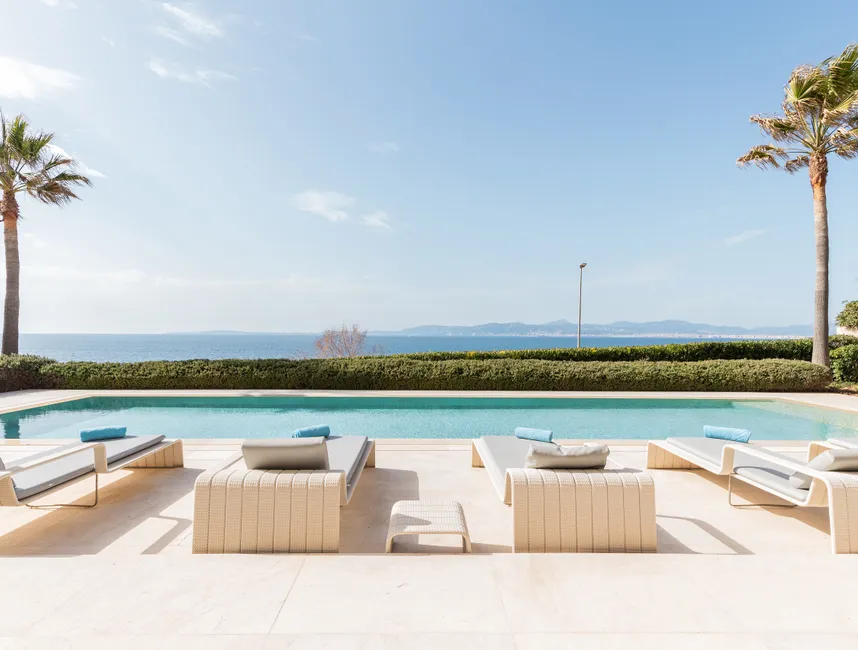 Ferievilla med fantastisk udsigt over bugten-1