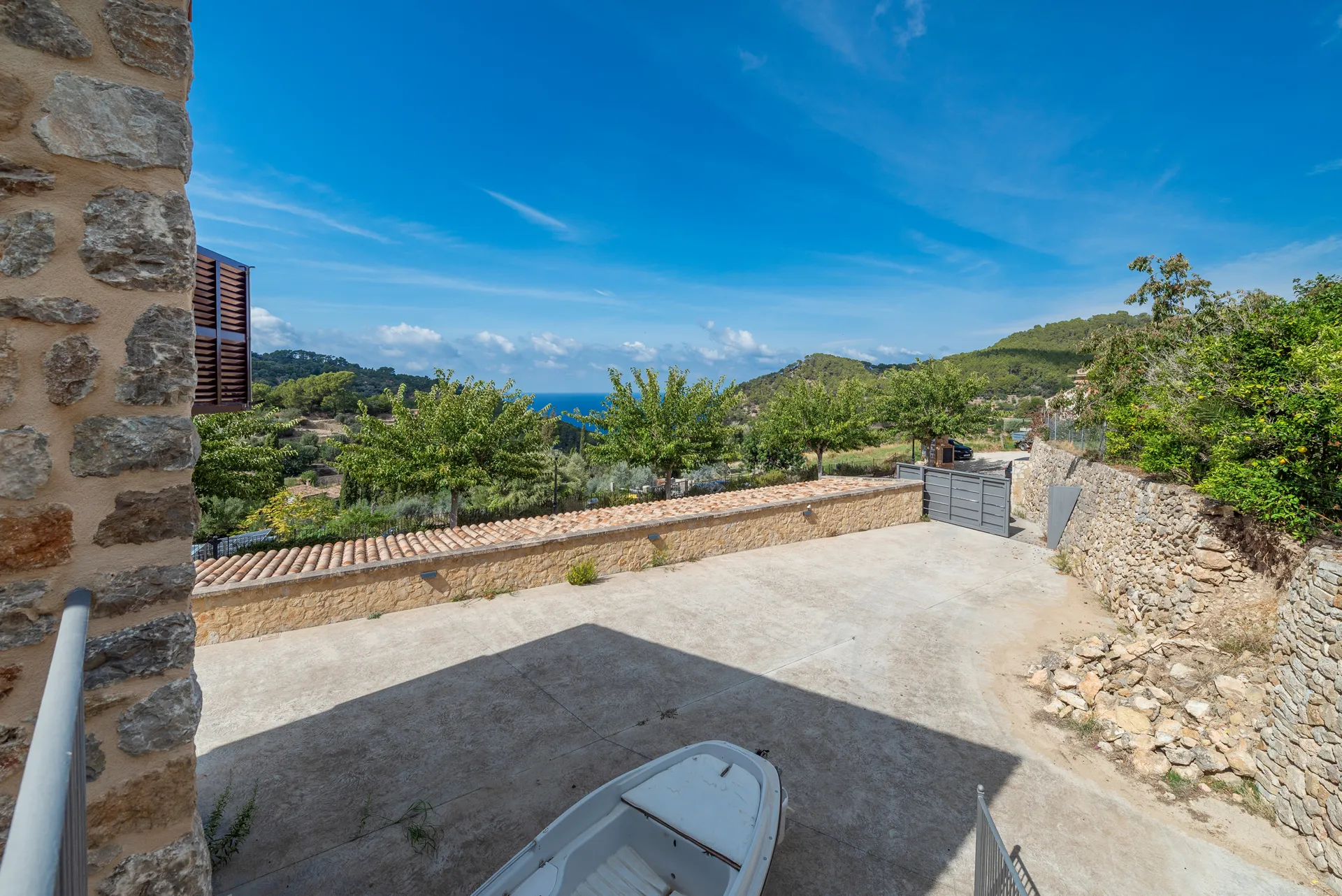 Indrukwekkende villa met bijgebouw in Estellencs-32