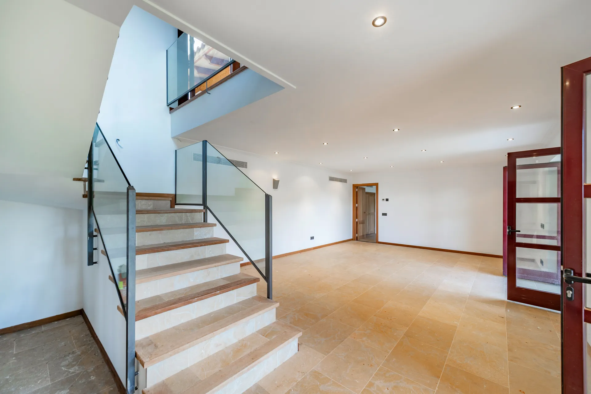 Indrukwekkende villa met bijgebouw in Estellencs-14