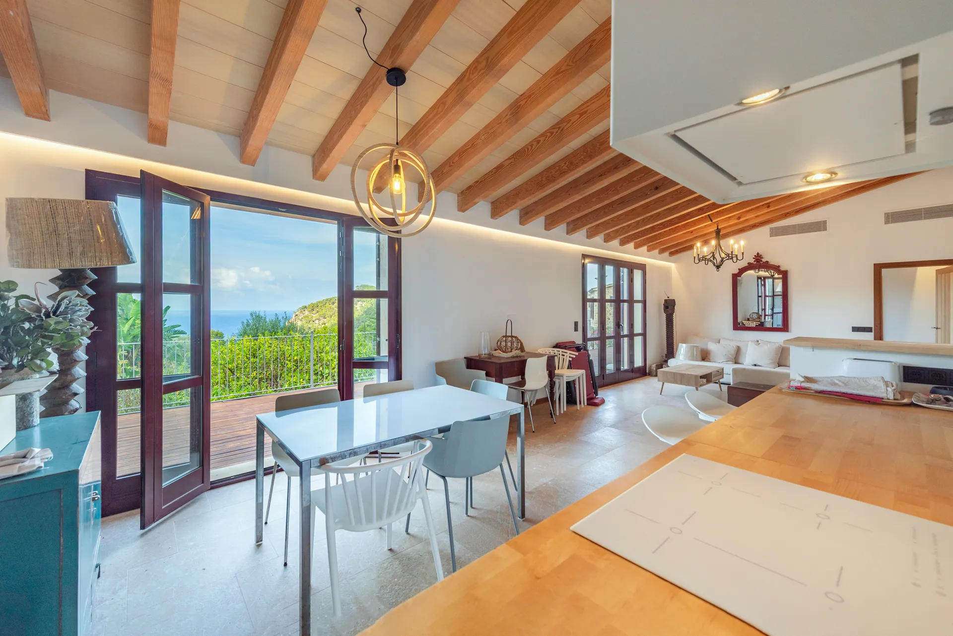 Indrukwekkende villa met bijgebouw in Estellencs-24