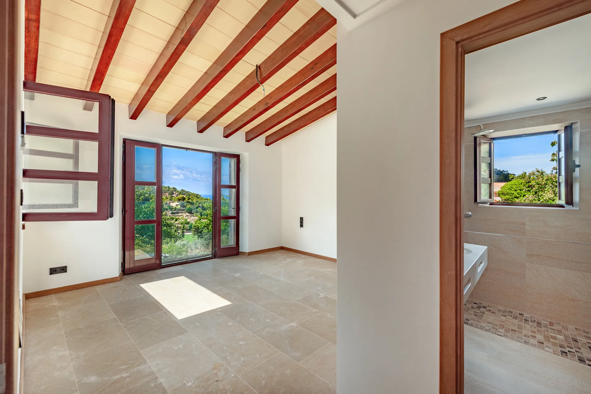 Indrukwekkende villa met bijgebouw in Estellencs-10