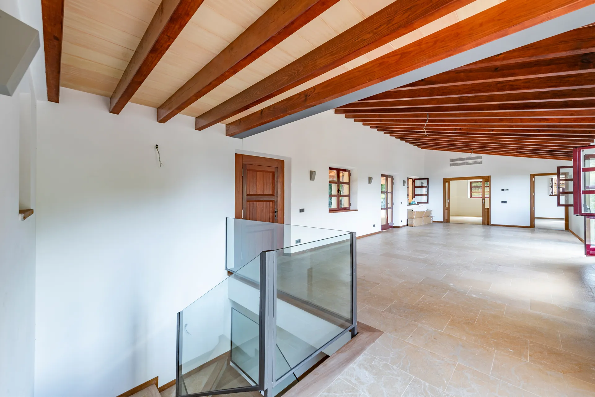 Indrukwekkende villa met bijgebouw in Estellencs-13