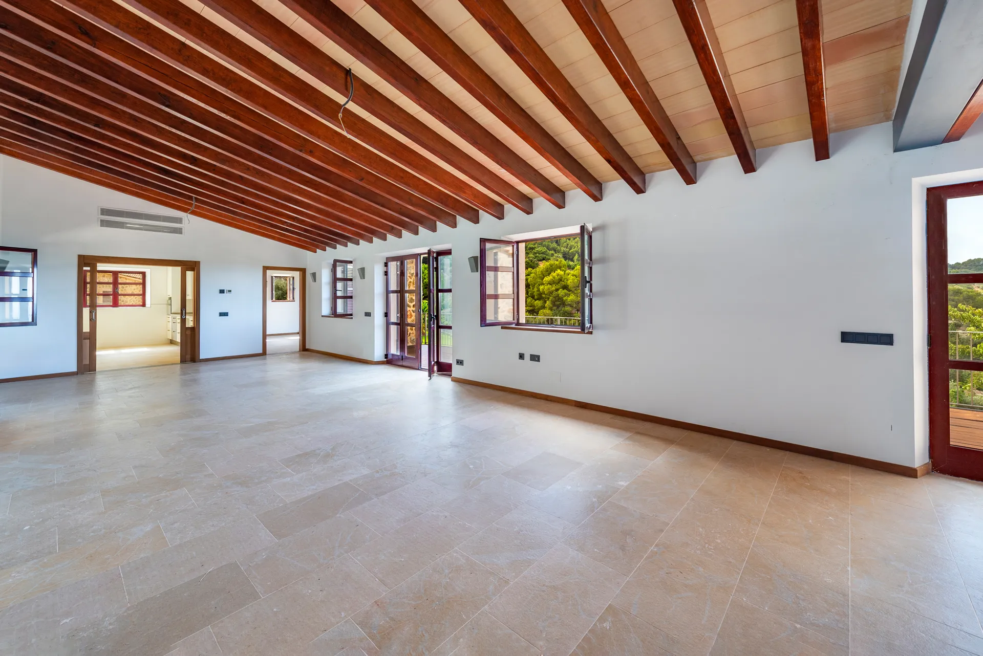 Indrukwekkende villa met bijgebouw in Estellencs-6