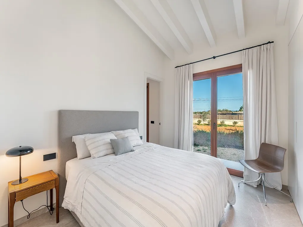 Exclusiva finca de nova construcció en Campos amb vistes magnífiques i tranquil·litat.-8