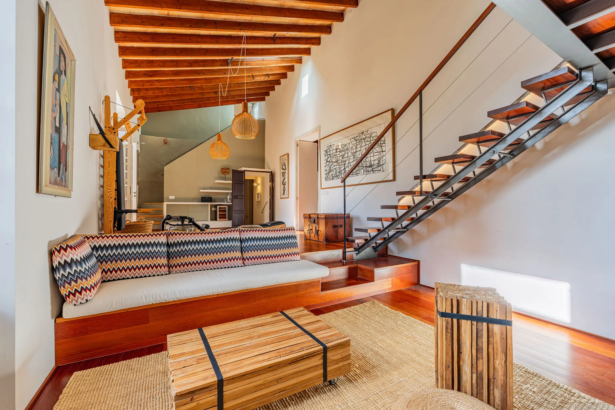 Oasis urbaine avec piscine et charme historique-4