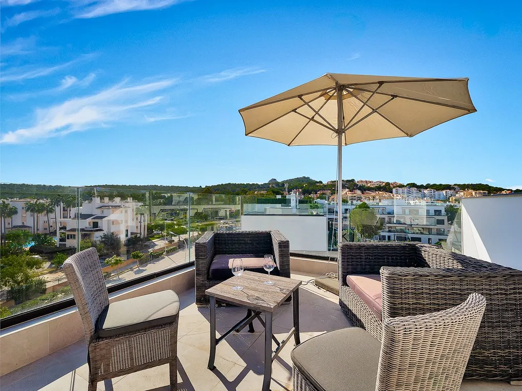 Penthouse i dejligt fællesskab med privat tagterrasse-10