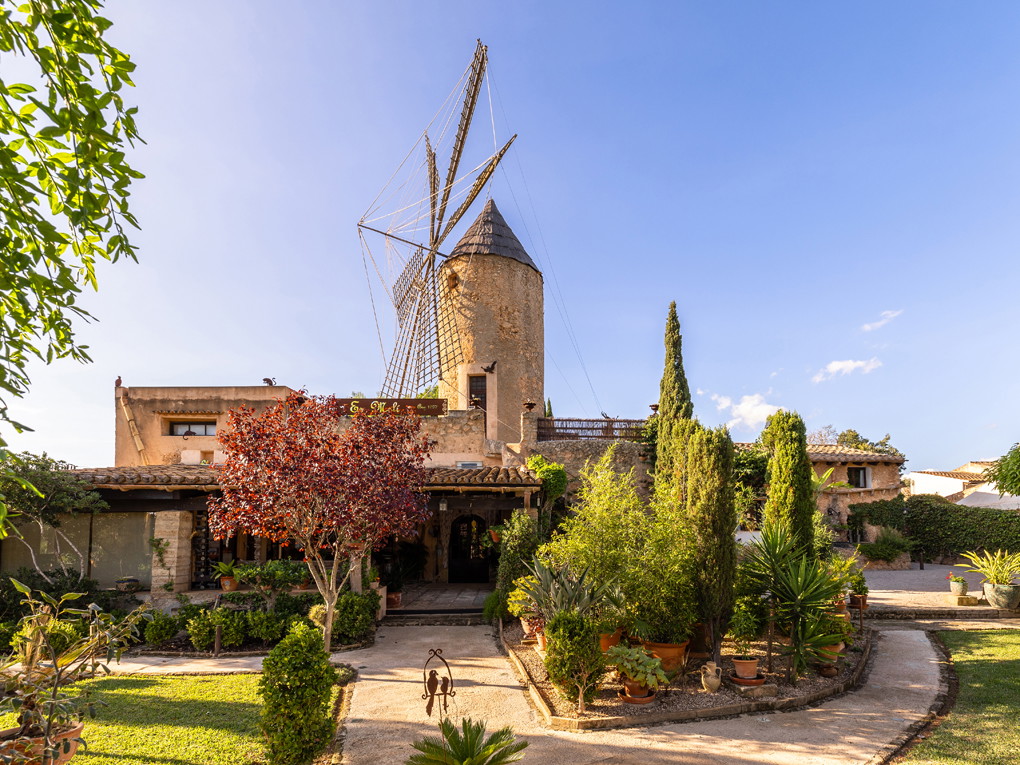 Molino histórico con jardines  y licencia ETV