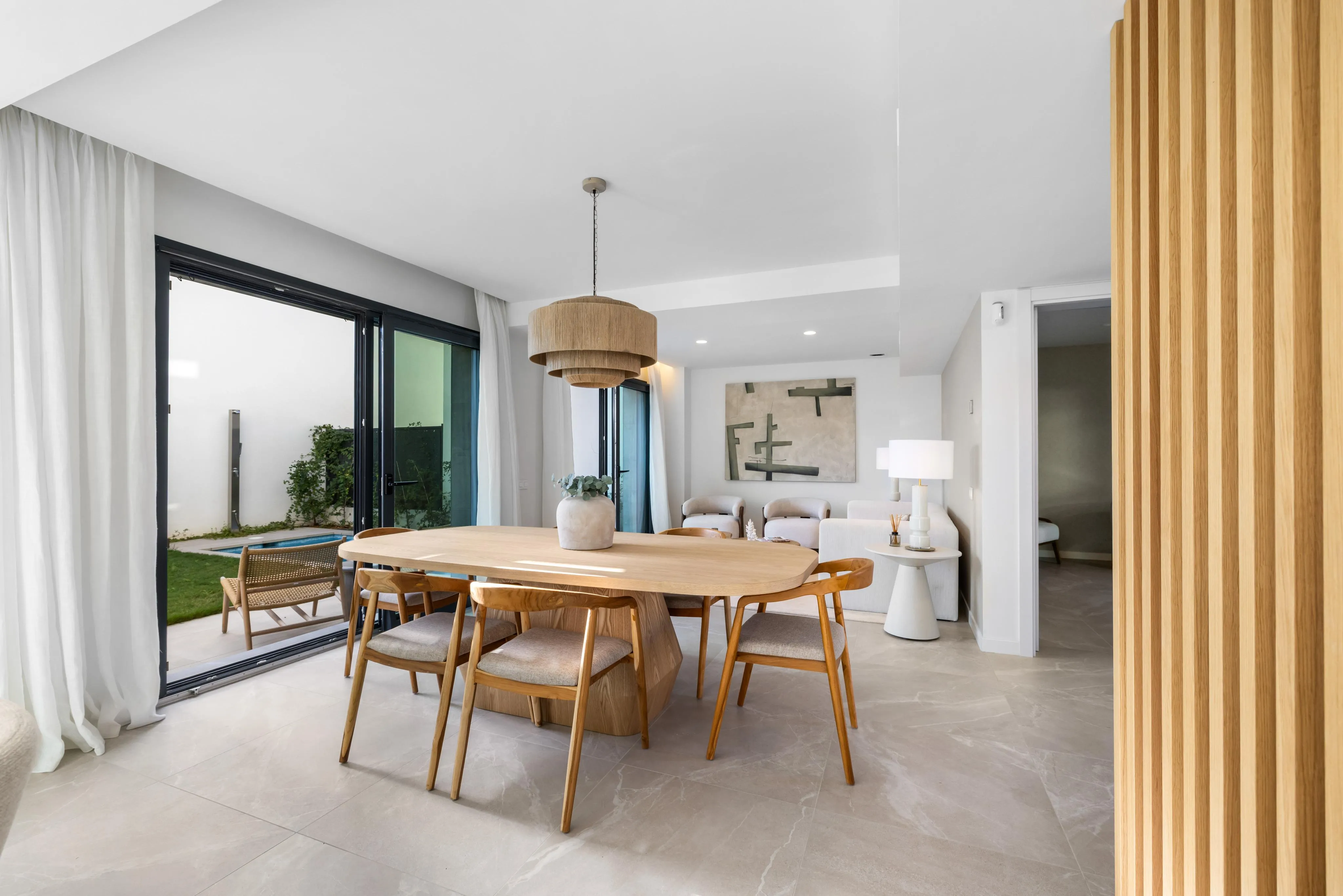 Nyt moderne hus med pool-3