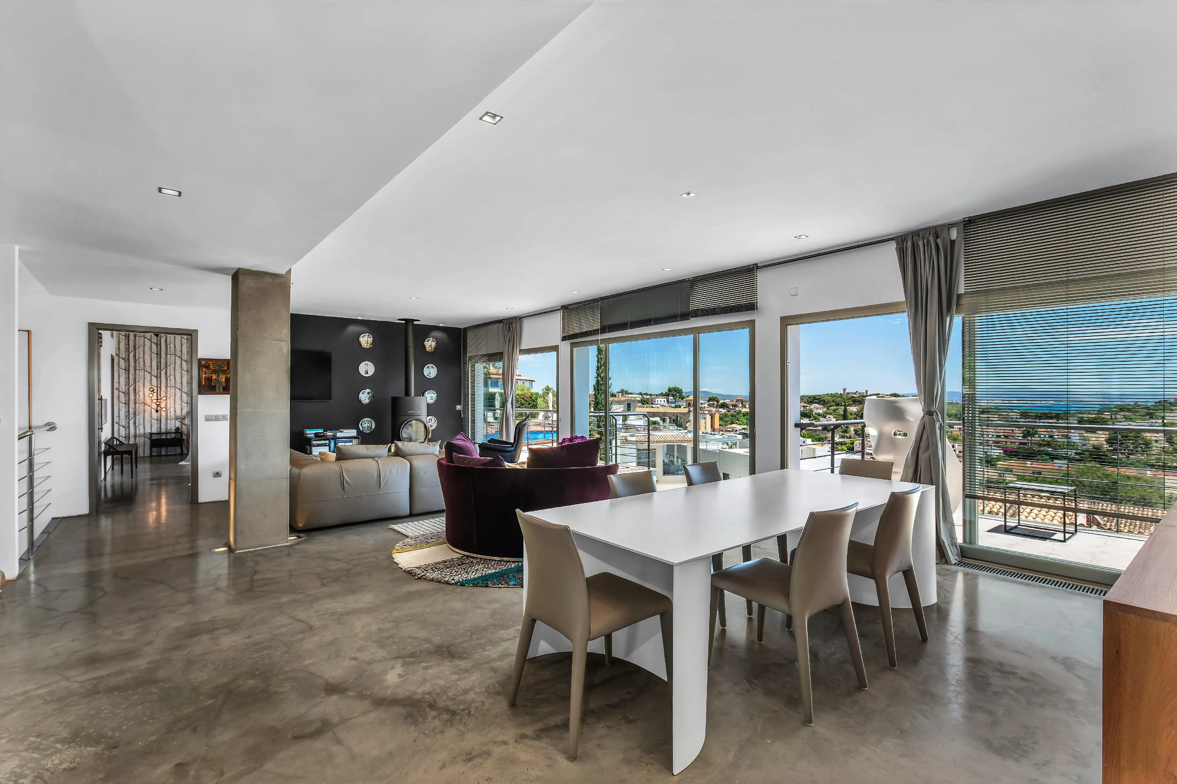 Una vila per a enamorar-se amb vistes panoràmiques al mar-6