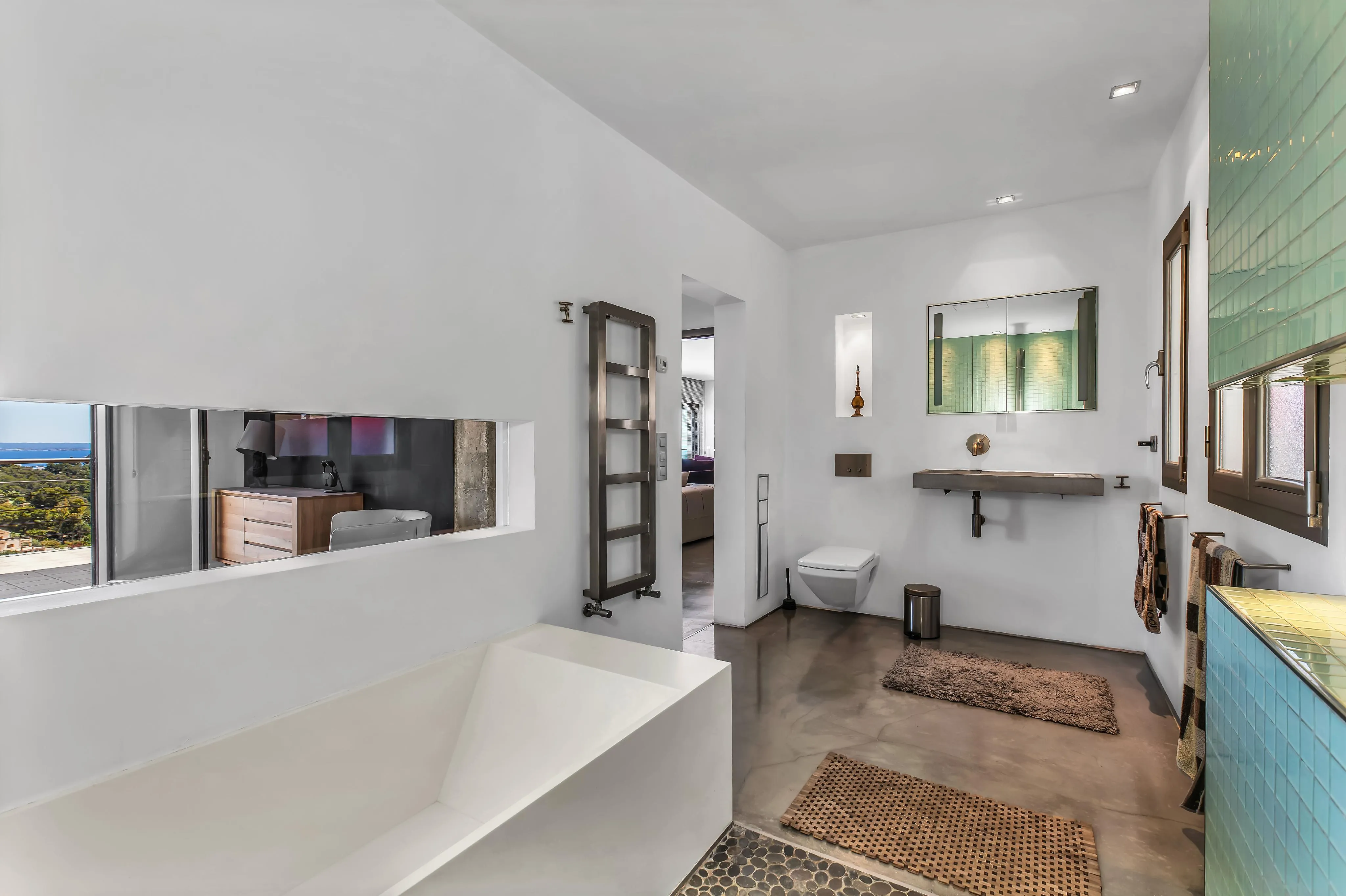 Una villa da innamorare con vista panoramica sul mare-18