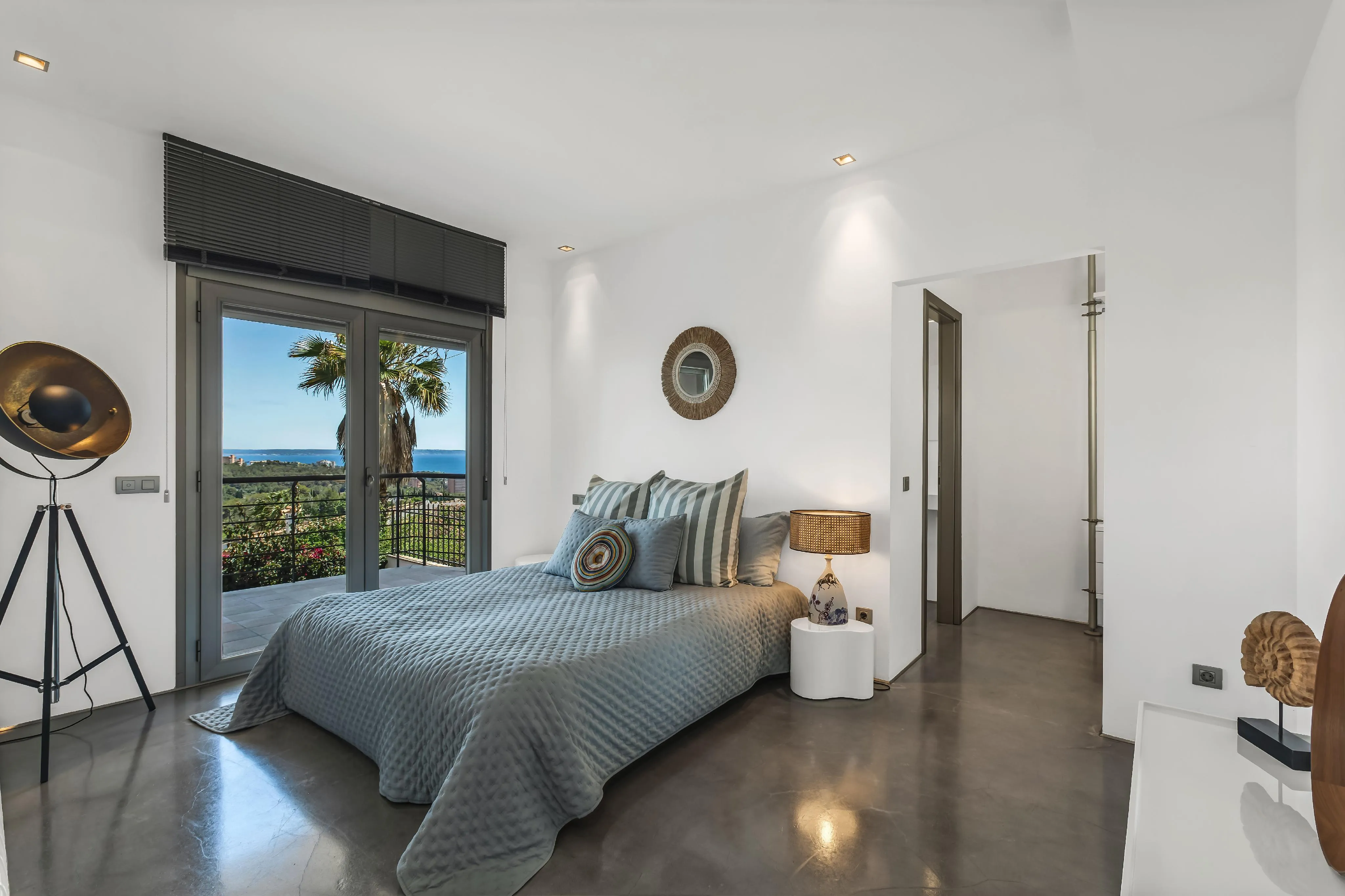 Una villa da innamorare con vista panoramica sul mare-19