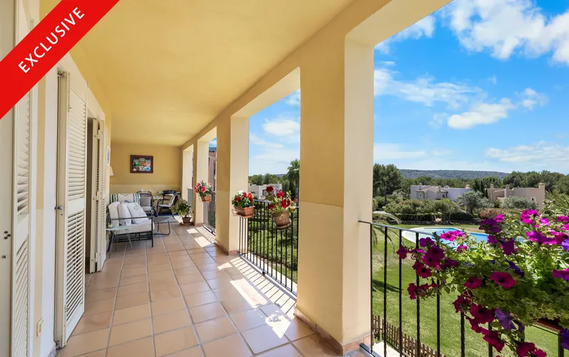 Apartamento con orientación sur en un popular comunidad en Nova Santa Ponsa