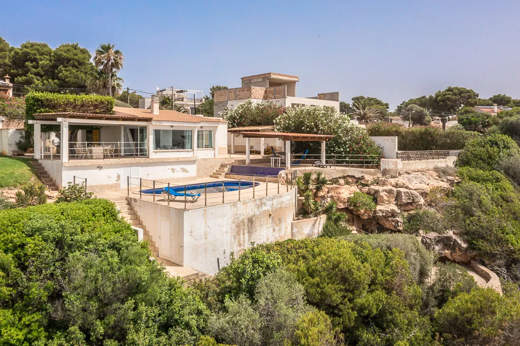 Impresionante propiedad frente al mar-6